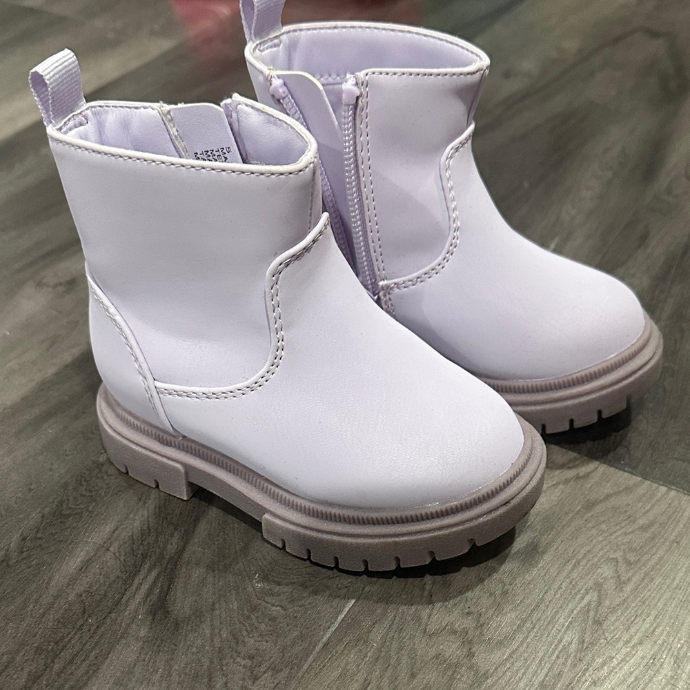 Cat & Jack Kids Boots in Light Purple